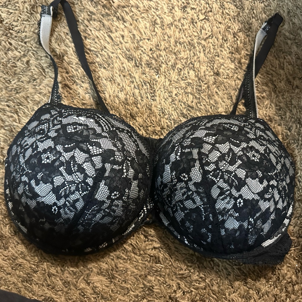 Victoria’s Secret Bombshell Push Up Bra